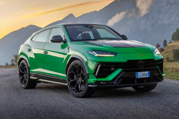 Sezavi car rental service - Lamborghini Urus