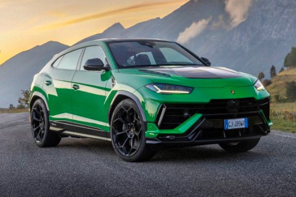 Sezavi car rental service - Lamborghini Urus