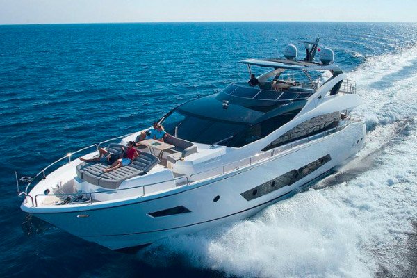 Sezavi yacht rental service - Astria